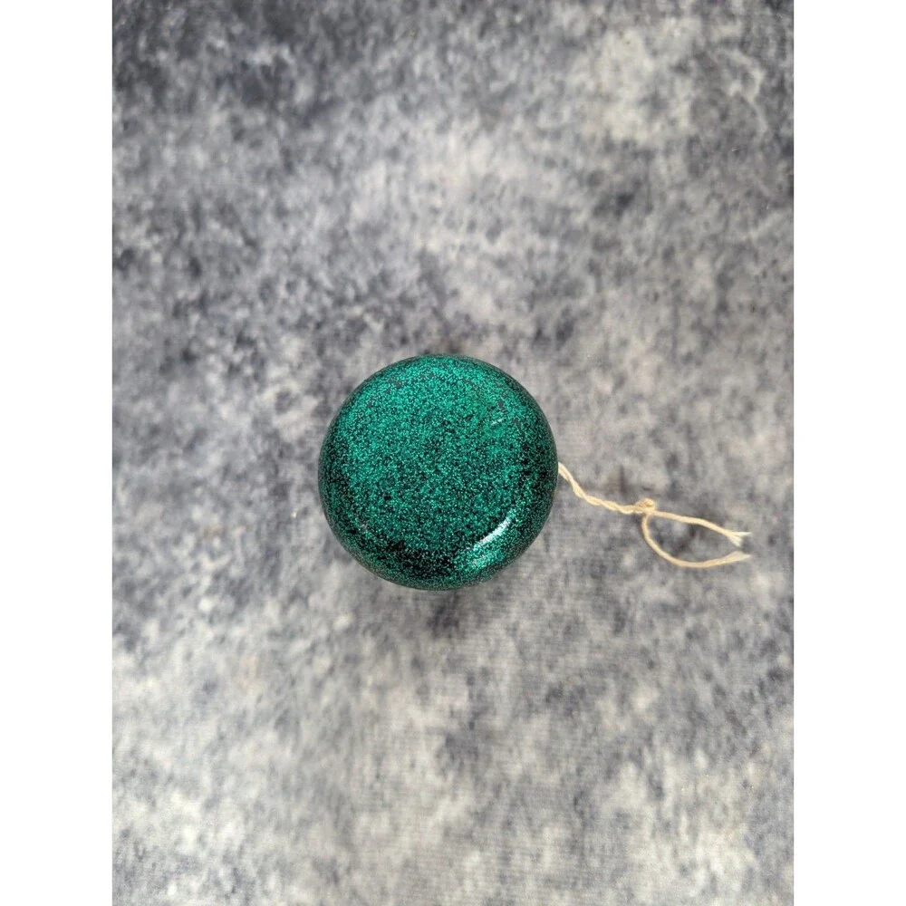 Vintage Green Sparkle Fli-Back Top Wooden Yo-Yo 60-70’s
